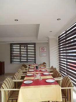 Arinna Park Hotell 2*